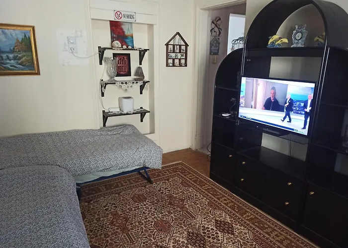 Monokatoikia Ston Lagkada